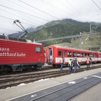 Šveices Alpos vilciena avārijā ievainoti 27 cilvēki