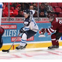 Latvijas U-20 hokejisti pirmajā pārspēlē par vietu elitē zaudē Somijai