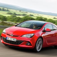 'Opel Astra' iegūst 195 ZS biturbo dīzeļdzinēju