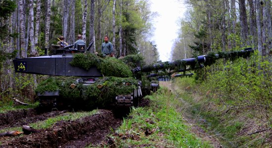 Лондон может послать сотни солдат в страны Балтии и Польшу