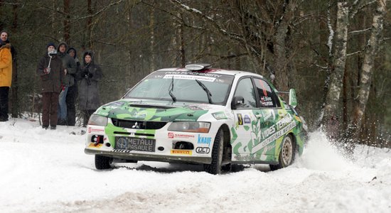 Uzvarētājs uz stundu. Kāpēc rallijā 'Sarma' atkal neuzvarēja Latvijas ekipāža