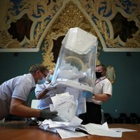 Евросоюз призвал Москву расследовать нарушения на голосовании по поправкам