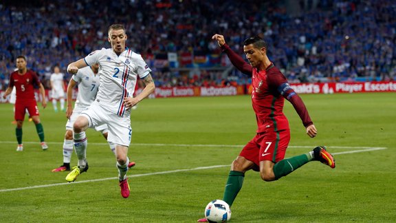 Futbols, EURO 2016: Portugāle - Islande