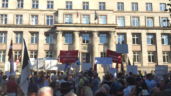 Protesti pret bēgļu uzņemšanu Latvijā - 12