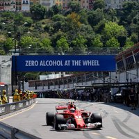Fetels un Raikonens nodrošina 'Ferrari' dubultuzvaru Monako (Teksta tiešraides arhīvs)