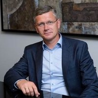 Advokāts un LU docents Erlens Kalniņš apstiprināts AT tiesneša amatā