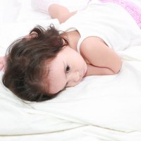Pusotru gadu vecu bērnu nevar piedabūt uz gulēšanu. Ko darīt