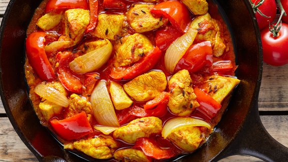 jalfrezi chicken vistas sautējums ēdiens