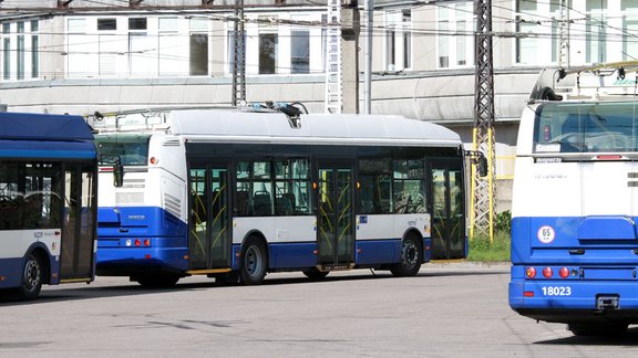 Prezentē jauno trolejbusu "Bogdan T70115" - 29