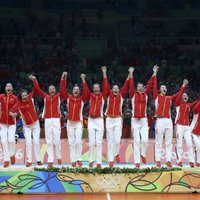 Ķīnas sieviešu volejbola izlase kļūst par trīskārtēju olimpisko čempioni