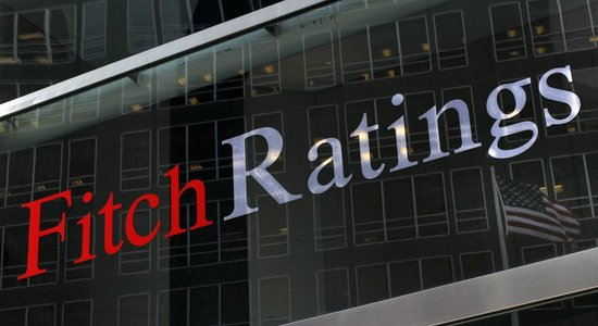 Рейтинговое агентство Fitch понизило рейтинг США