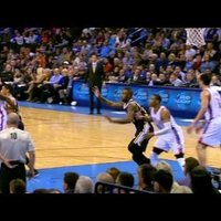 Video: NBA spēlē fantastiski ātrs metiens uzbrukuma noslēgumā