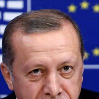 Turcija attālinās no ES, pēc aicinājuma boikotēt Francijas preces secina EK