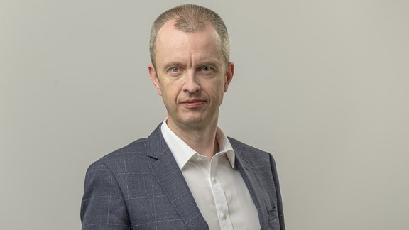 Aigars Jaundālders: Nevis mazināt birokrātiju, bet padarīt valsts pārvaldi efektīvāku! Aigars Jaundālders: Nevis mazināt birokrātiju, bet padarīt valsts pārvaldi efektīvāku!
