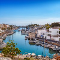 'airBaltic' sāk lidojumus uz Vidusjūras salām Kosu un Menorku