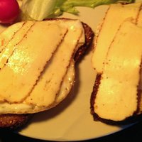 Sātīgās maizītes ar ceptu olu un sieru