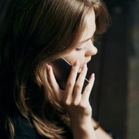 60 jauniešu zvanu dienā uzticības tālrunim: no satraukuma līdz pašnāvības draudiem