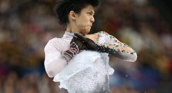 Japāņu daiļslidotājs Hanju olimpiskā čempiona titulam pievieno pasaules čempionāta zeltu