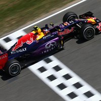 'Red Bull' F-1 komandas piloti Austrijas 'Grand Prix' startēs no peletona beigām