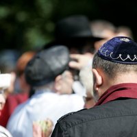 Latvijā teju puse ebreju antisemītismu neuzskata par milzu problēmu