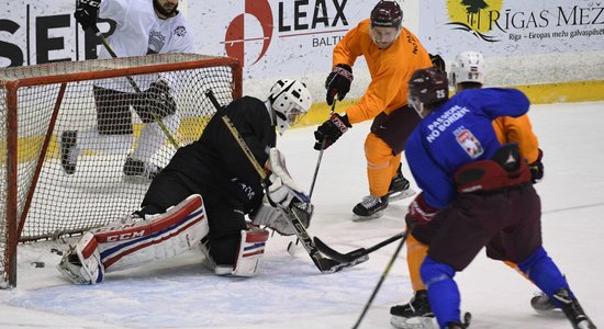 Foto: Latvijas hokeja izlase gatavojas EIHC turnīram Francijā