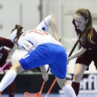 Latvijas U-19 florbolistēm vēl viena sakāve pasaules čempionātā
