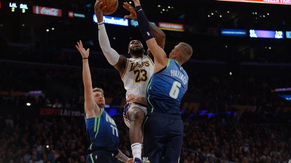 Basketbols, NBA spēle: Dalasas Mavericks (Kristaps Porziņģis) - Losandželosas Lakers - 9