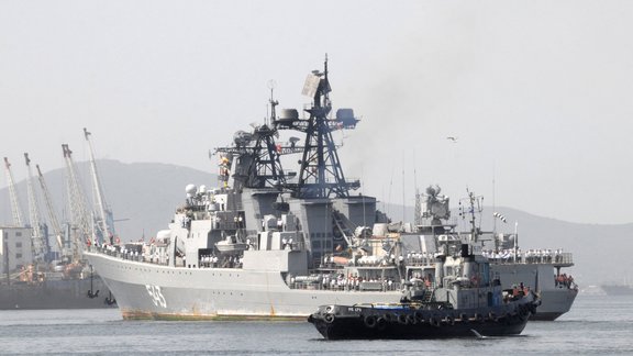 Russian flot (destroyer Marshal Shaposhnikov)