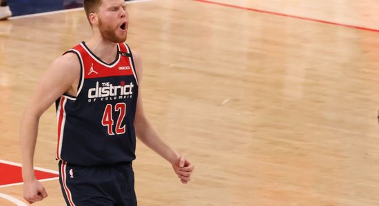 Bertānam trīs gūti punkti 'Wizards' zaudējumā NBA; 'Rockets' atkārto kluba zaudējumu sērijas rekordu