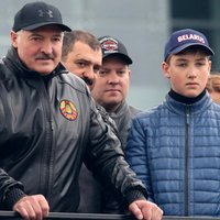 Лукашенко: Россия предложила Беларуси покупать нефть по цене выше мировой
