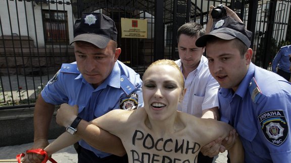 Ukraine Femen.JPEG-08a90