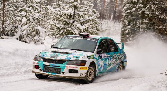 Video: Rallijā 'Sarma 2024' sportisti skatītājus priecēja ar sīvām cīņām