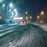 Stiprās snigšanas un apledojuma dēļ valsts austrumos iespējami elektroapgādes traucējumi