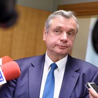 Министр: в Латвии необходимо реорганизовать около 80 школ