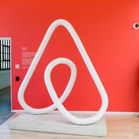 'Airbnb' dodas uz biržu, cer iegūt trīs miljardus dolāru