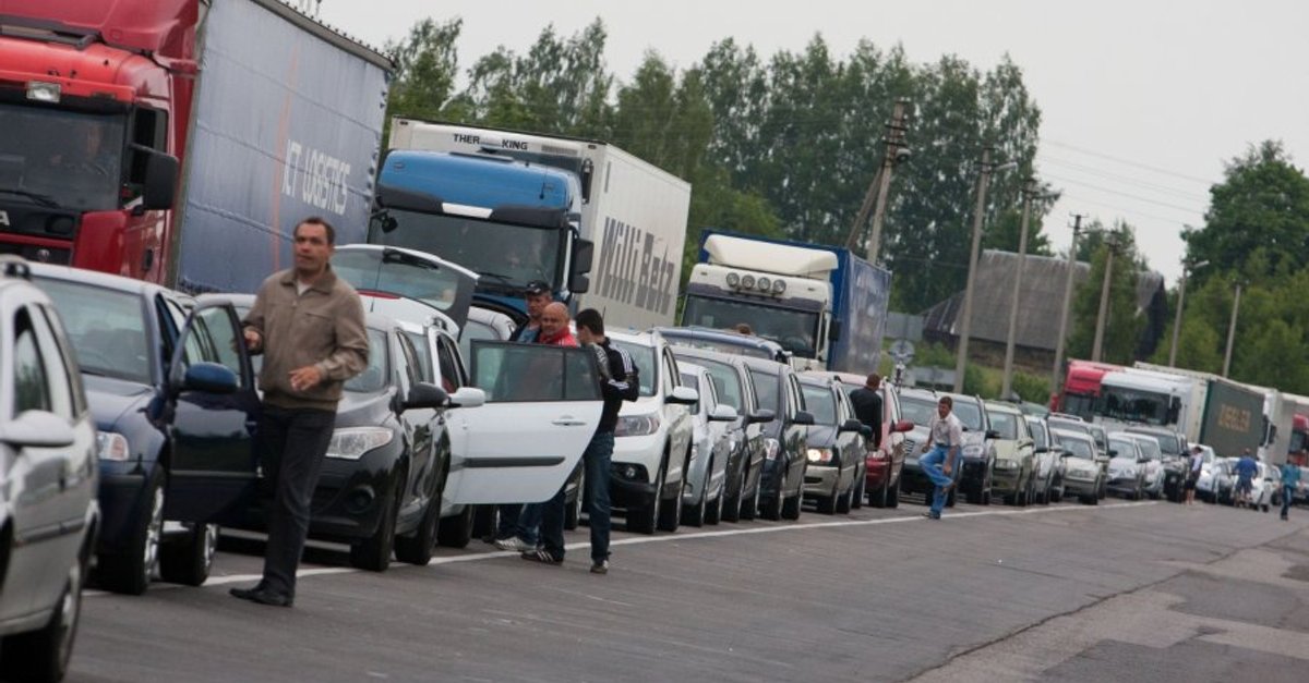 Литва на очереди. Очередь фур на границе белоруссии с литвой. Литва на очереди. Таможня польша беларусь. Литва на очереди.