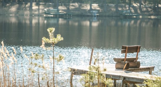 Rāma pastaiga, nesteidzīga atpūta un ūdens: 25 idejas brīvdienām pie Latvijas ezeriem