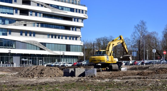 Brokas iespējamā kukuļošana saistīta ar LU topošās Rakstu mājas būvniecību