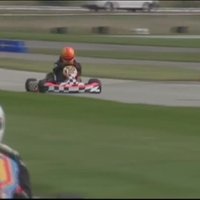 Video: 'IndyCar' meistari un amatieri sacenšas labdarības kartinga sacensībās