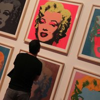 Портрет Мэрилин Монро работы Уорхола продали за 36 миллионов долларов