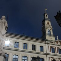 Notiesāta tiesnese tiek pie darba Rīgas domē