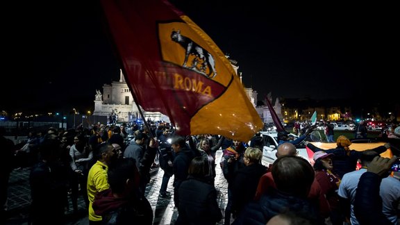 AS Roma fani