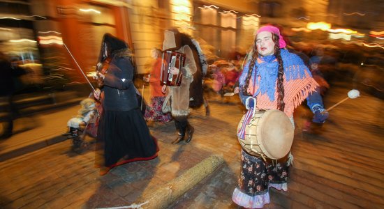 Vecrīgā Ziemas saulgriežos aicina uz tradicionālo 'Bluķa vakaru'