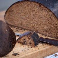 Maiznieki norūpējušies par rudzu maizes patēriņa samazināšanos, ziņo laikraksts