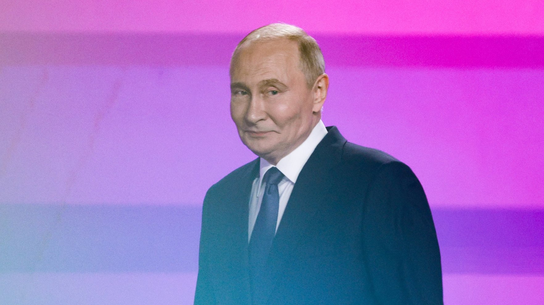 Galvenais migrācijas virzītājs Eiropā ir Putins, uzsver ES komisārs