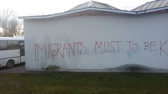 Ogre, uzraksti, imigranti, Ogerent.lv