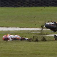 Markesa kritiens ļauj Kračlovam uzvarēt 'MotoGP' Austrālijas posmā