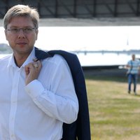 Ушаков обжаловал в суде решение Пуце о своем отстранении от должности