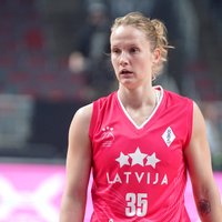 Latvijas sieviešu basketbola izlasei mačā pret Franciju nepalīdzēs Vilka