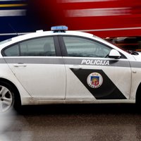 Погоня за нарушителем: убегавший Mercedes Benz столкнулся с машиной полиции, пострадали три человека (ВИДЕО аварии)